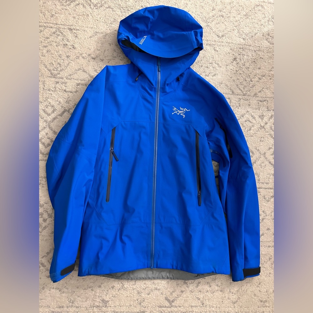 Arc'teryx Sabre Gore-Tex Shell Jacket, Men's - Medium - Rigel Blue - MSRP: $700
